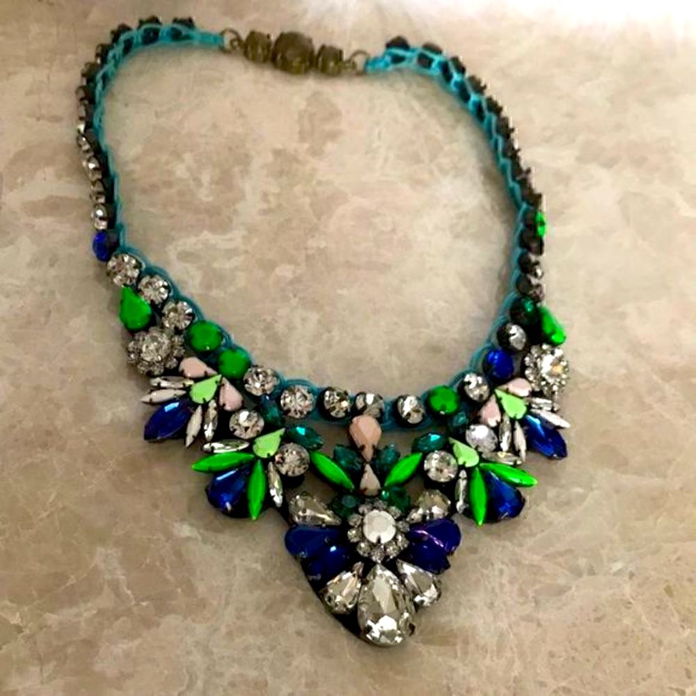 Vintage Beautiful Extravagant Necklace